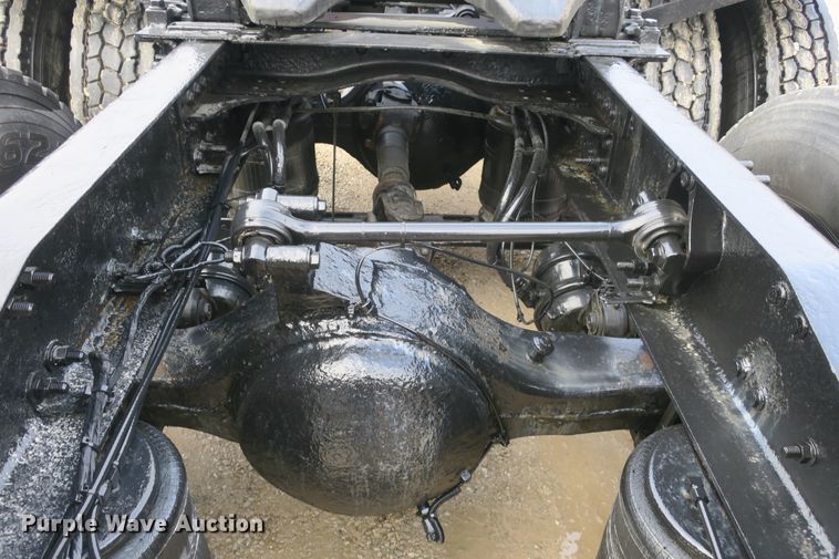 image for item DB10071 2007 Mack Vision CXN semi truck