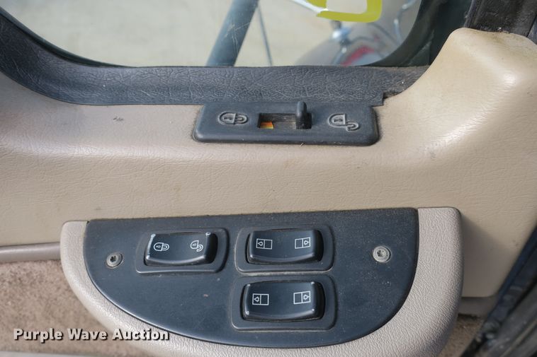 image for item DB10071 2007 Mack Vision CXN semi truck