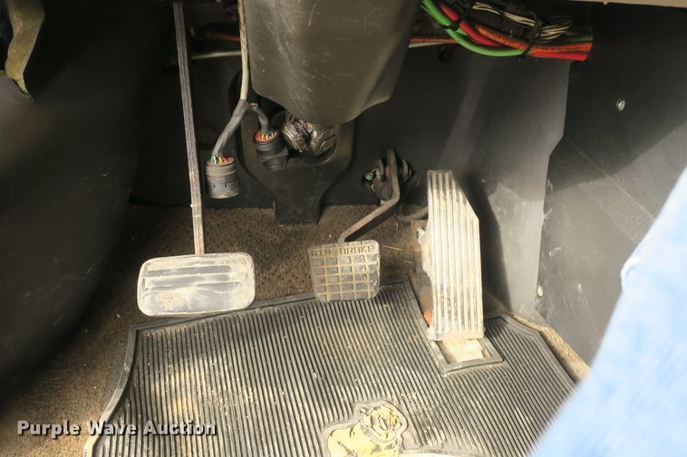 image for item DB10071 2007 Mack Vision CXN semi truck