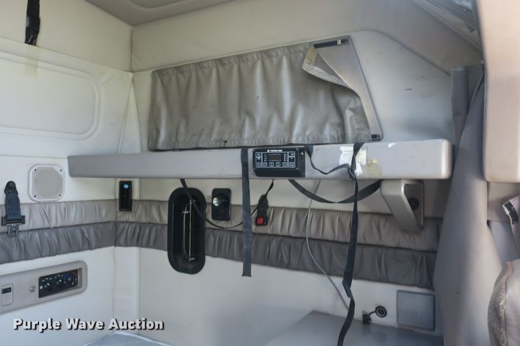 image for item DB10071 2007 Mack Vision CXN semi truck