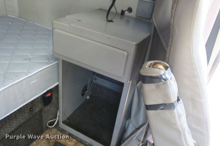 image for item DB10071 2007 Mack Vision CXN semi truck