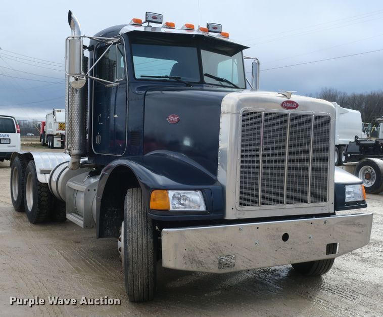 image for item DB10073 1988 Peterbilt 375 semi truck