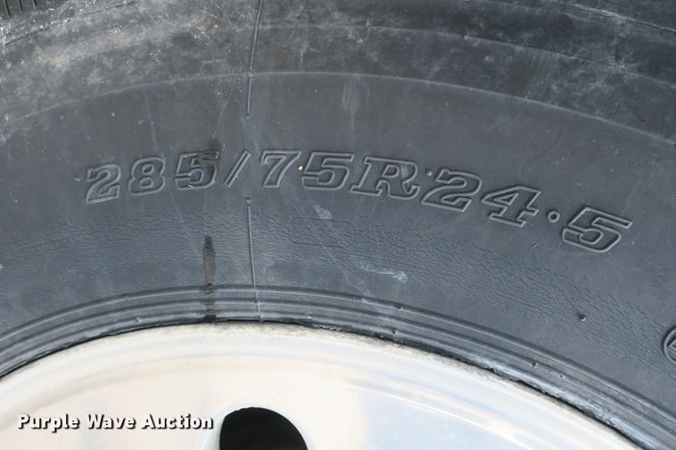 image for item DB10073 1988 Peterbilt 375 semi truck