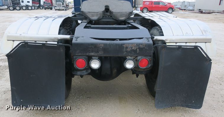 image for item DB10073 1988 Peterbilt 375 semi truck