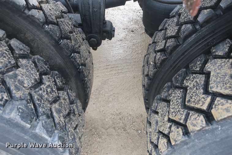 image for item DB10073 1988 Peterbilt 375 semi truck