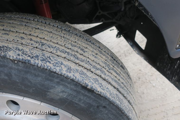 image for item DB10073 1988 Peterbilt 375 semi truck