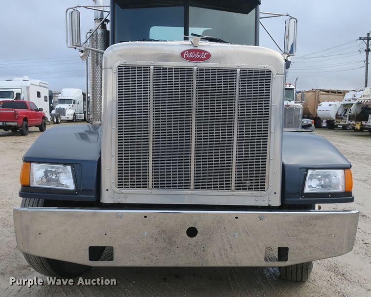 image for item DB10073 1988 Peterbilt 375 semi truck
