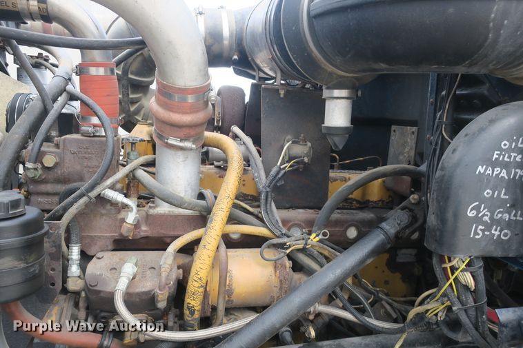 image for item DB10073 1988 Peterbilt 375 semi truck