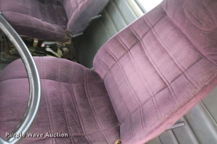 image for item DB10073 1988 Peterbilt 375 semi truck