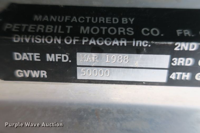 image for item DB10073 1988 Peterbilt 375 semi truck