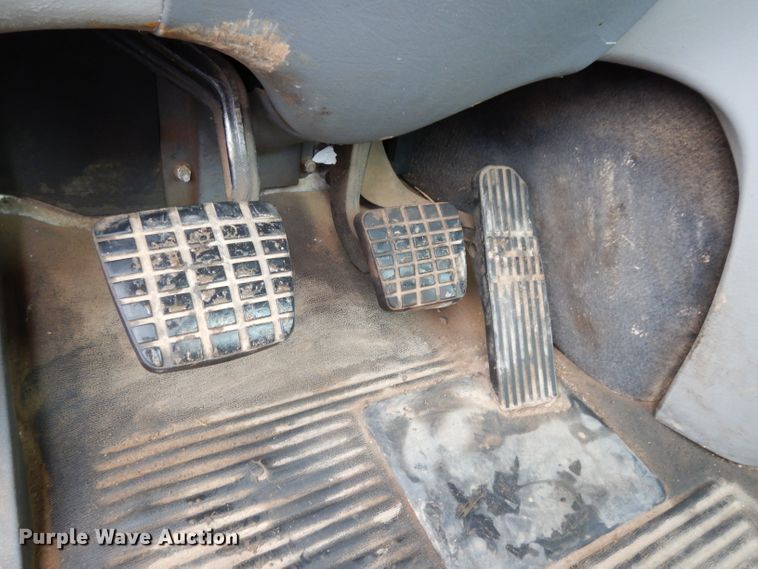 image for item DE4315 2006 Freightliner Columbia semi truck