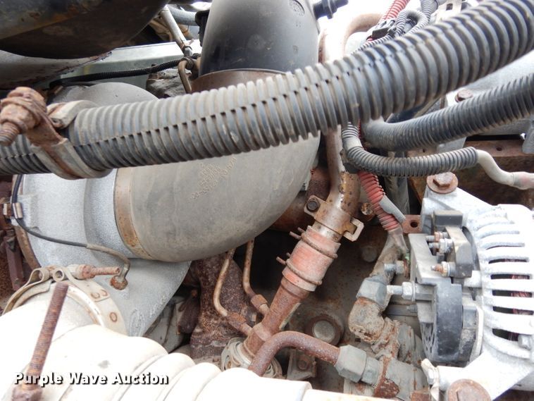 image for item DE4315 2006 Freightliner Columbia semi truck