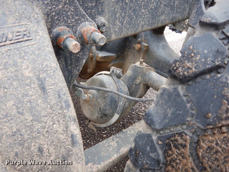 image for item DE4315 2006 Freightliner Columbia semi truck