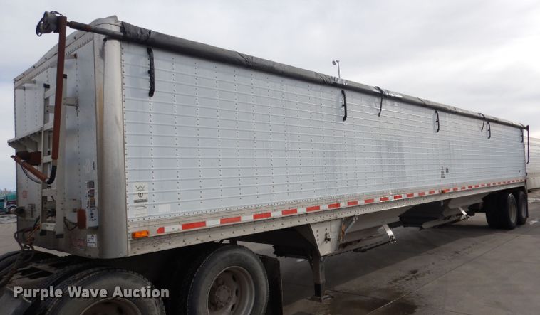 image for item DG5891 2000 Wilson DWH400 double hopper grain trailer
