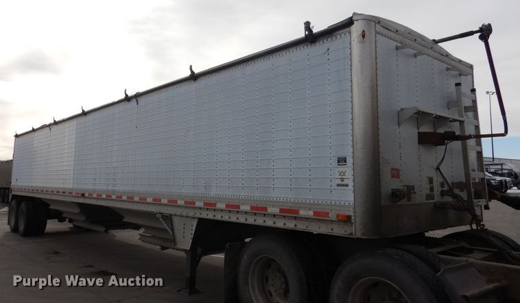 image for item DG5891 2000 Wilson DWH400 double hopper grain trailer