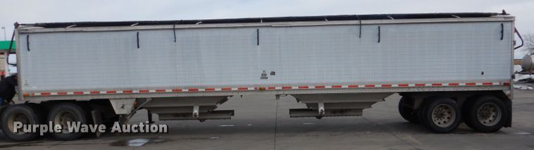 image for item DG5891 2000 Wilson DWH400 double hopper grain trailer