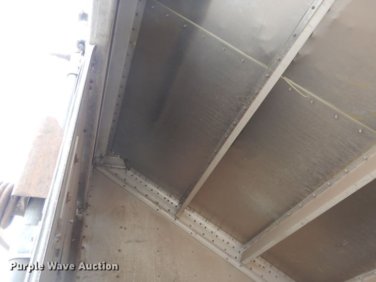 image for item DG5891 2000 Wilson DWH400 double hopper grain trailer