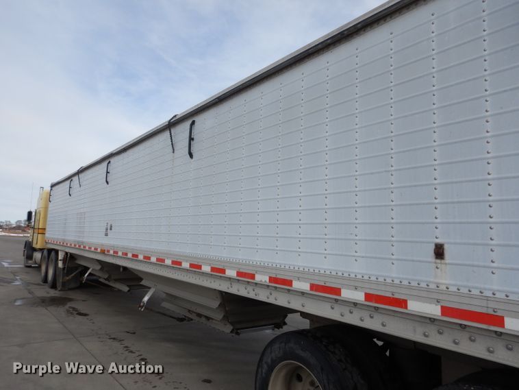 image for item DG5891 2000 Wilson DWH400 double hopper grain trailer
