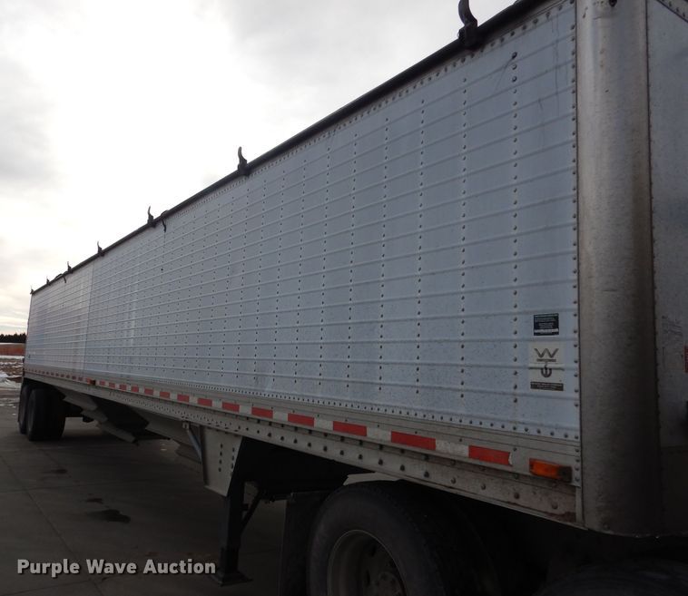 image for item DG5891 2000 Wilson DWH400 double hopper grain trailer
