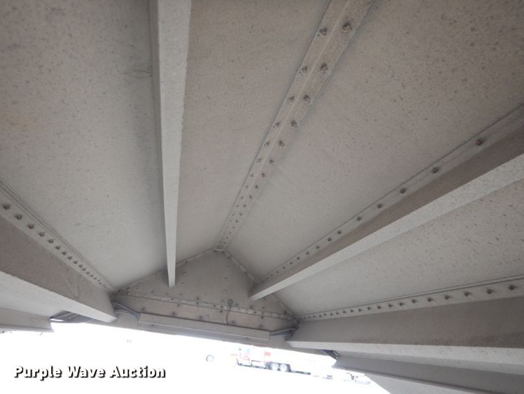 image for item DG5891 2000 Wilson DWH400 double hopper grain trailer