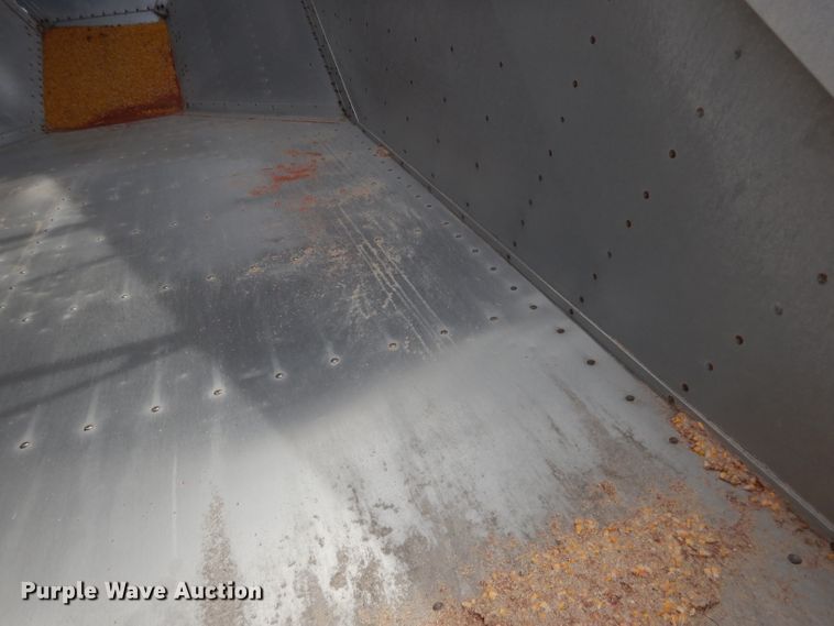 image for item DG5891 2000 Wilson DWH400 double hopper grain trailer