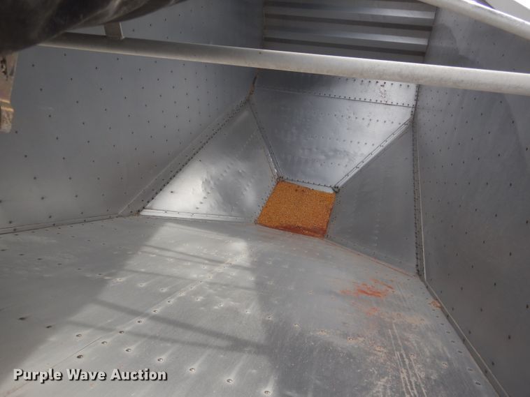 image for item DG5891 2000 Wilson DWH400 double hopper grain trailer