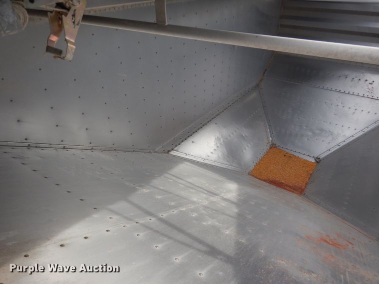 image for item DG5891 2000 Wilson DWH400 double hopper grain trailer