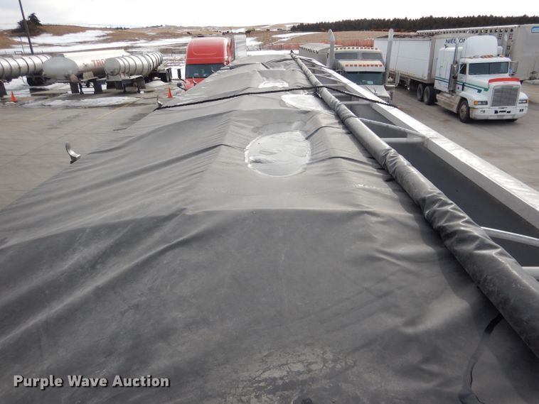 image for item DG5891 2000 Wilson DWH400 double hopper grain trailer