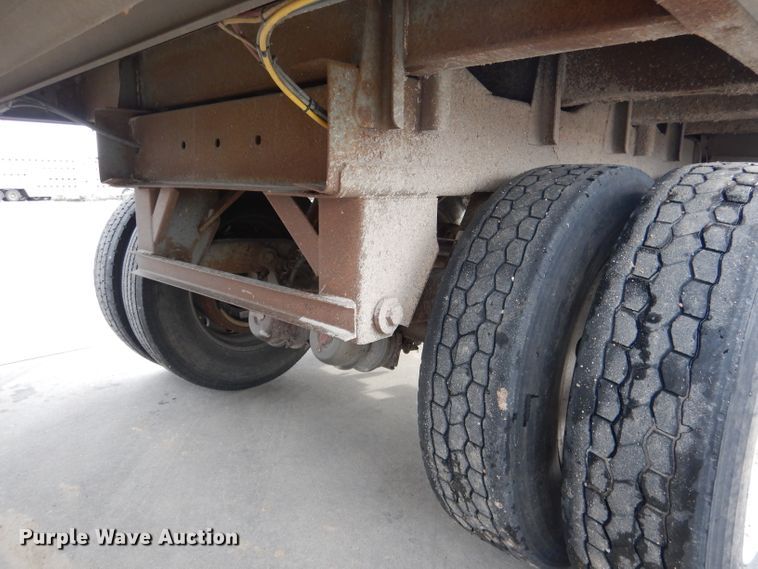 image for item DG5891 2000 Wilson DWH400 double hopper grain trailer