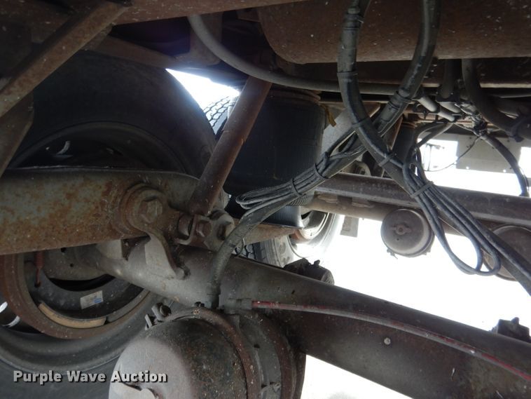 image for item DG5891 2000 Wilson DWH400 double hopper grain trailer