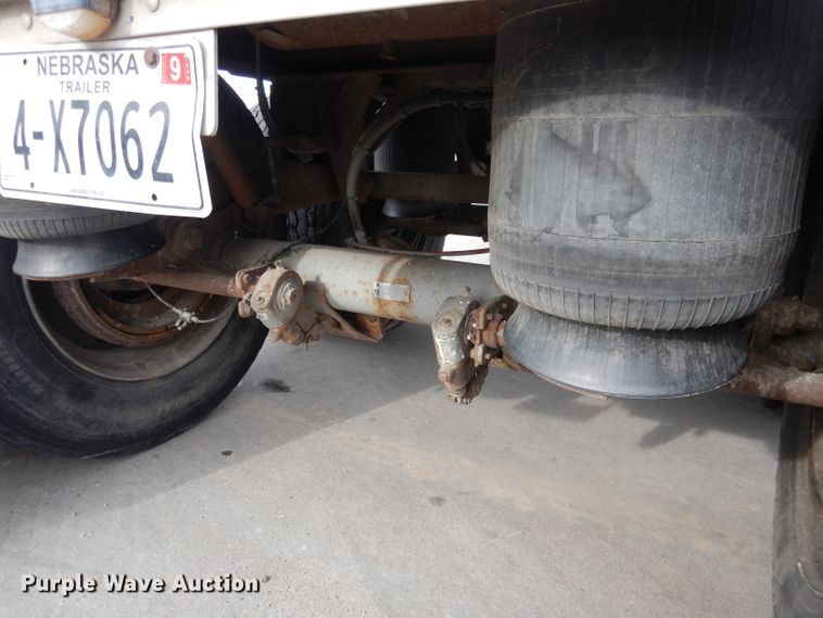 image for item DG5891 2000 Wilson DWH400 double hopper grain trailer