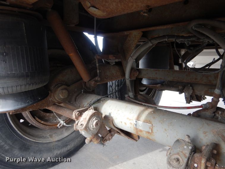 image for item DG5891 2000 Wilson DWH400 double hopper grain trailer