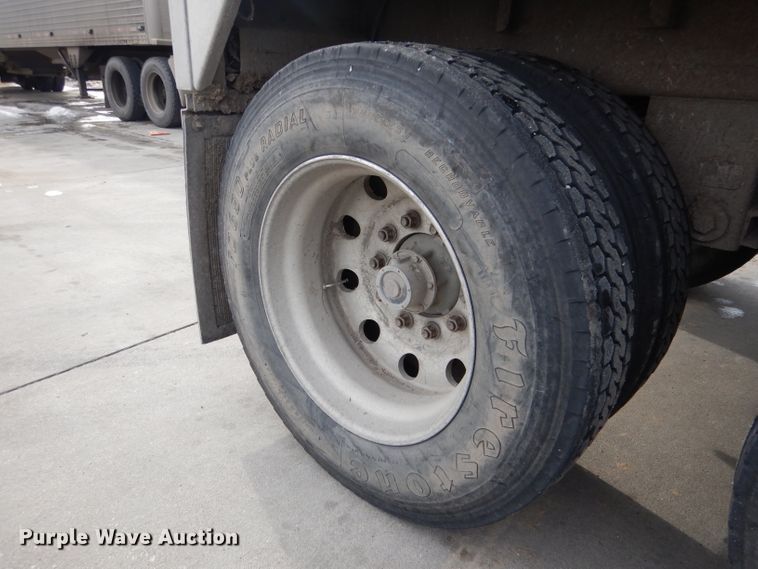 image for item DG5891 2000 Wilson DWH400 double hopper grain trailer