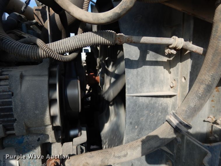 image for item DG6251 2000 International 4900 flatbed truck