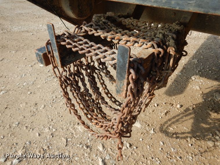 image for item DG6251 2000 International 4900 flatbed truck