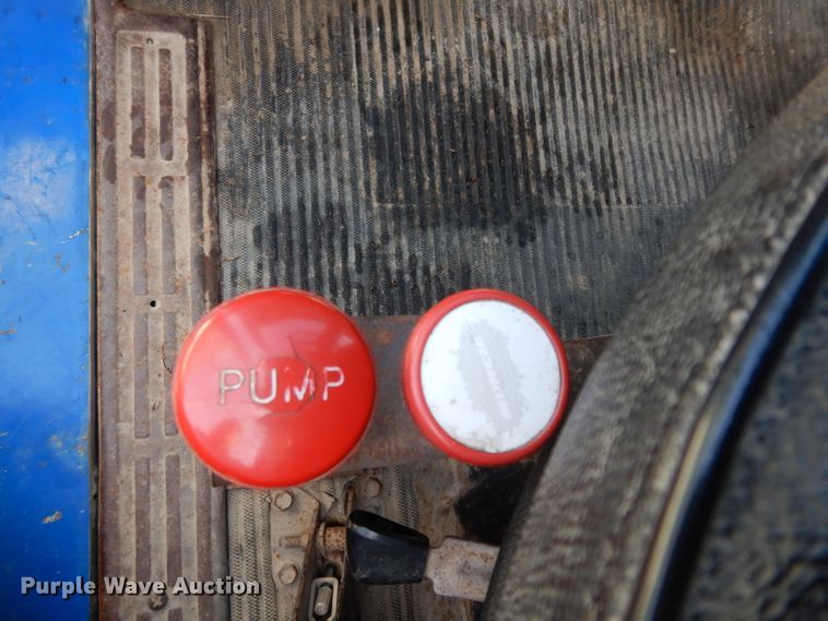 image for item DG6252 1982 Ford L8000 dump flatbed truck