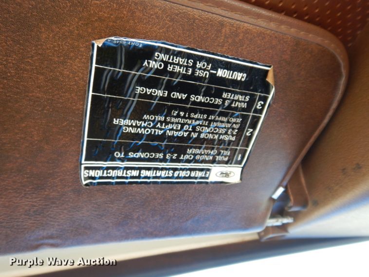 image for item DG6252 1982 Ford L8000 dump flatbed truck