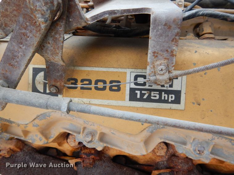 image for item DG6252 1982 Ford L8000 dump flatbed truck