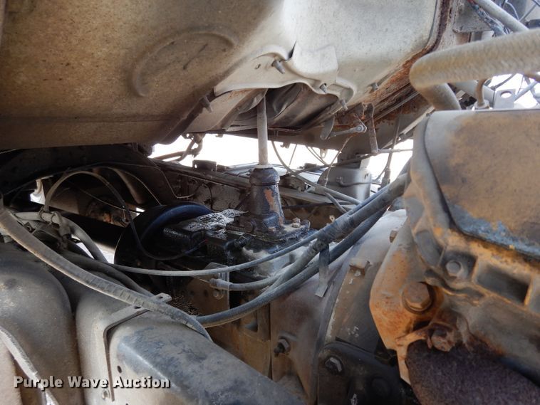 image for item DG6252 1982 Ford L8000 dump flatbed truck