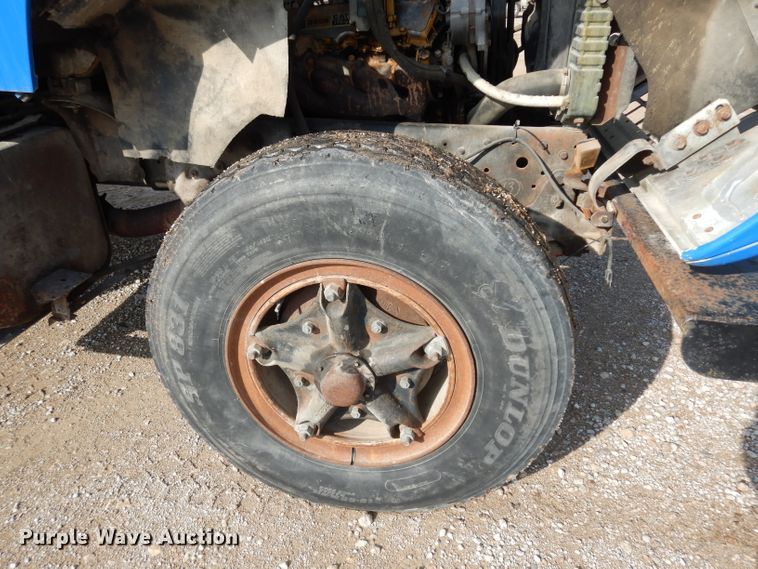 image for item DG6252 1982 Ford L8000 dump flatbed truck