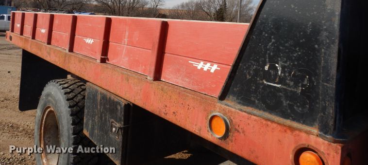 image for item DG6252 1982 Ford L8000 dump flatbed truck