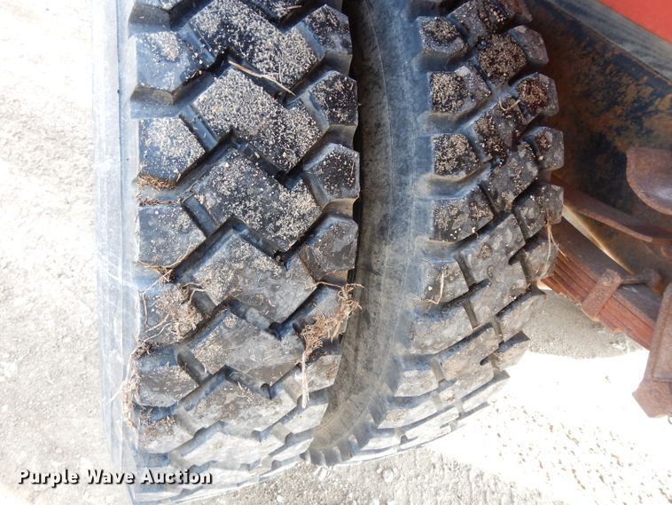 image for item DG6252 1982 Ford L8000 dump flatbed truck