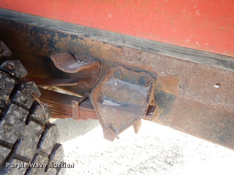 image for item DG6252 1982 Ford L8000 dump flatbed truck