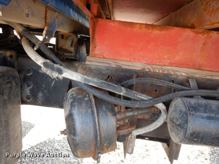 image for item DG6252 1982 Ford L8000 dump flatbed truck