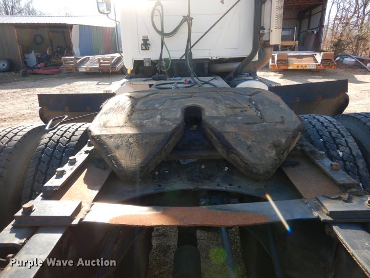 image for item DH5069 2004 Mack CX613 semi truck