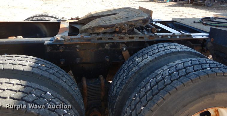 image for item DH5069 2004 Mack CX613 semi truck