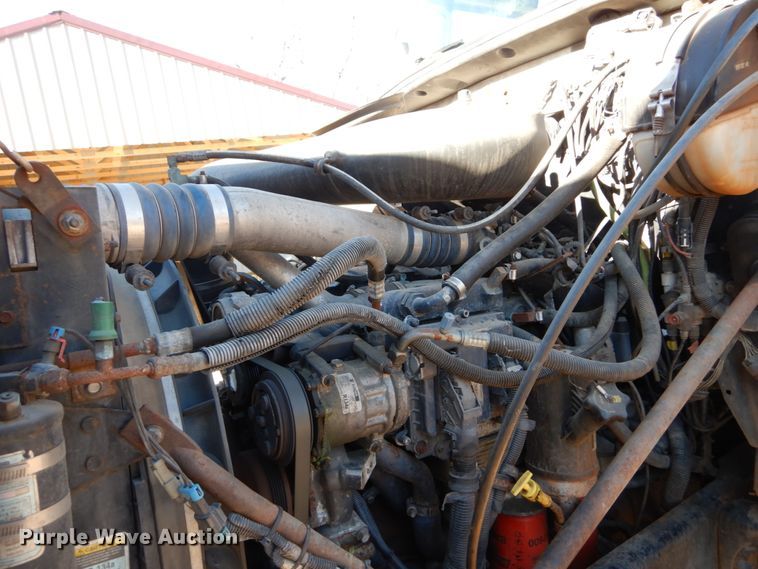 image for item DH5069 2004 Mack CX613 semi truck