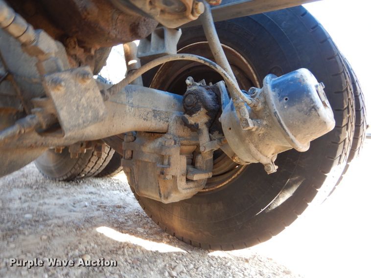 image for item DH5069 2004 Mack CX613 semi truck