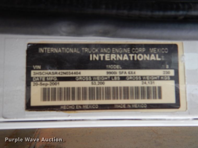 image for item DH5301 2002 International 9900i water truck