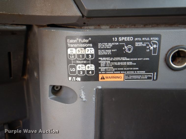 image for item DH5302 2008 Mack Pinnacle CHU semi truck